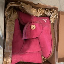 Size 9!!! Ugg Bailey Button Breast Cancer Special Edition Uggs