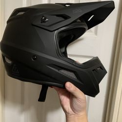 ANSWER AR1 Medium Size Helmet