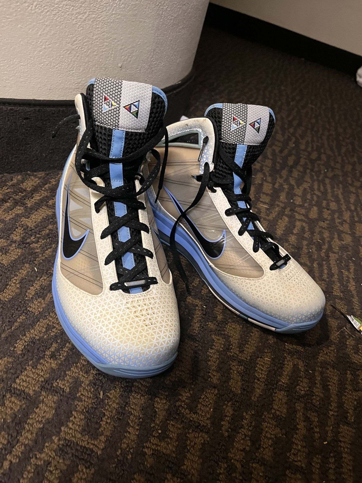 Nike Hyperdunk 2011 "University Blue" size 13