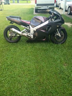 2002 Suzuki 750 $1000 or trade