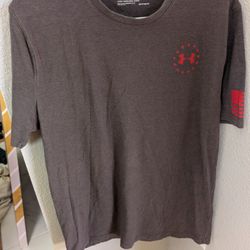 Under Armor T-shirt Size M 