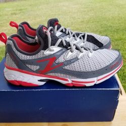 Zoot Energy 3.0 Sneakers ( New) Size 9.5