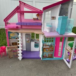 Barbie Malibu Dream House & Camper. Jeep