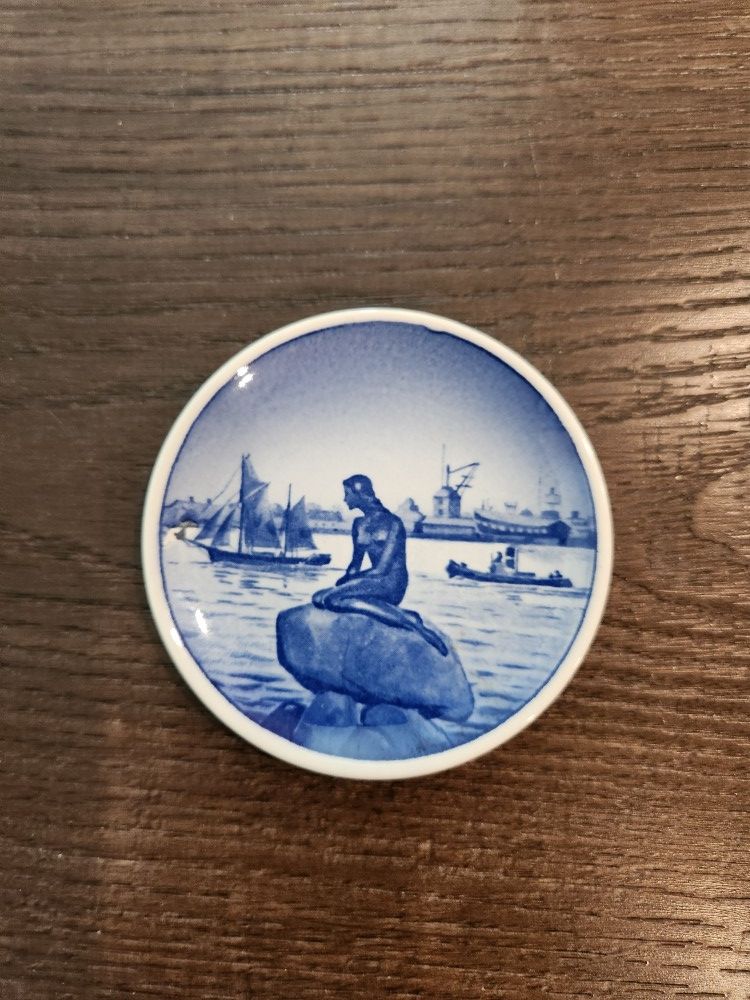 Royal Copenhagen Denmark Little Mermaid Butter Plate Langelinie Lange 3.25", good condition 