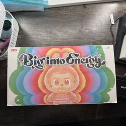 LABUBU big Into Energy 