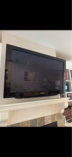 Panasonic Flatscreen TV and Remote