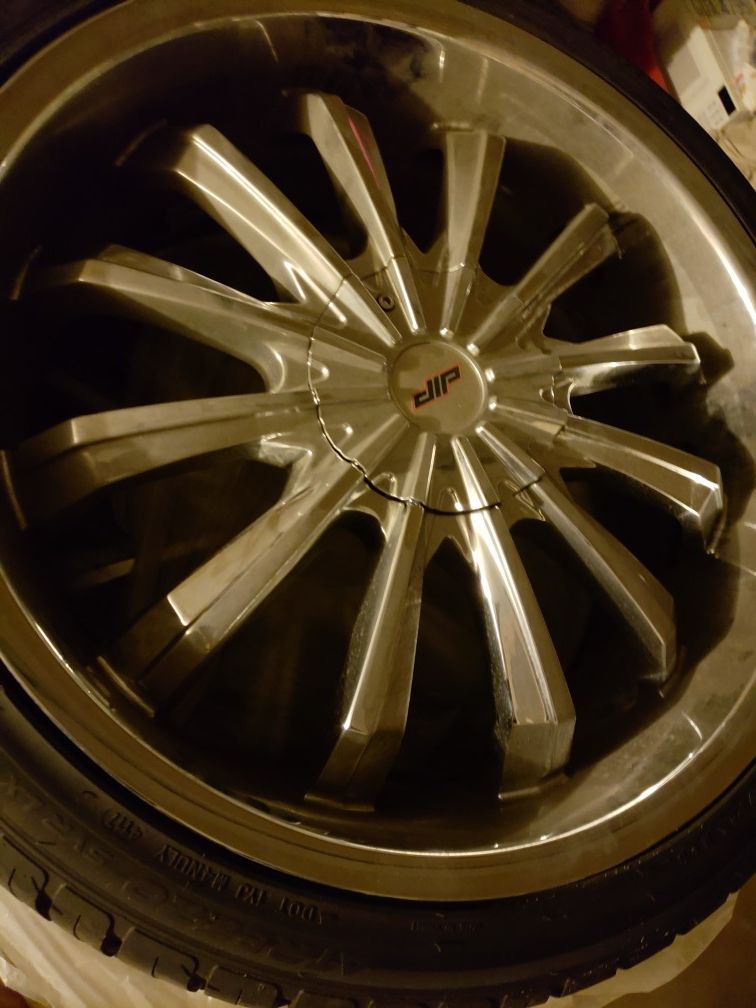 4, 22" Chrome Rims