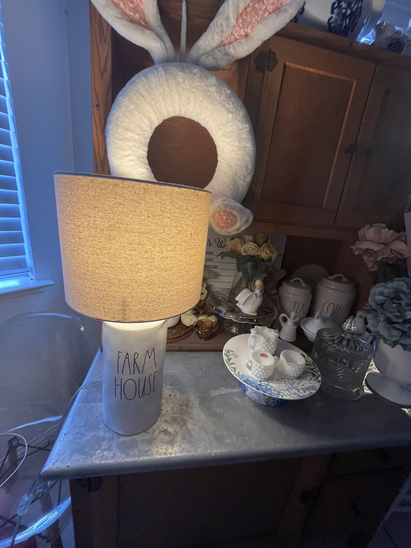 Cute Farm House Lamp