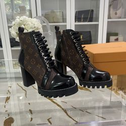 Louis Vuitton Sandals- Size 9 for Sale in Katonah, NY - OfferUp