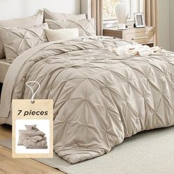 Luxurious Bedding, Fit for a Queen - Brand New in Box