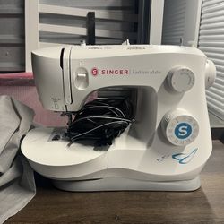 Fashion Mate Singer (Sewing Machine)