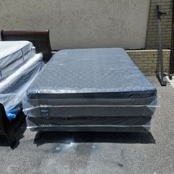Brand New Queen Size Plush Pillow Top Sealy Posture Pedic Mattress And Box Spring In Plastic 