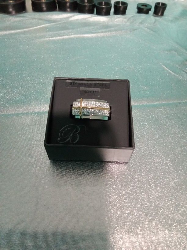 Mens Stainless Steel Cross Size 11 Ring