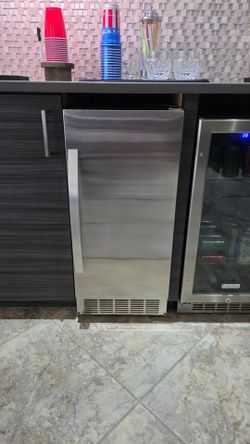 IB450SSP Stainless Steel Under-Counter Ice Maker