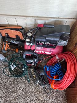 Craftsman 3 Gal Air Compressor with Tools Bundle