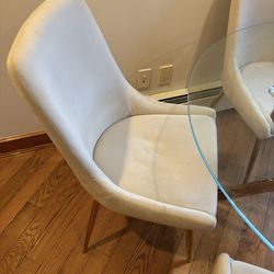 Dining table for sale