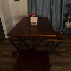 breakfast table with 4 chairs