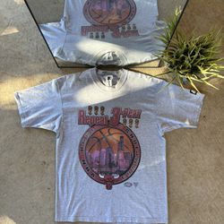 3 Peat Bulls Starter Shirt 