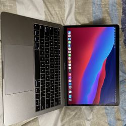 Apple MacBook Pro 2017 MPXT2LL/A