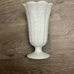 1’ white glass vase