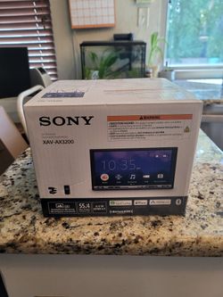 BRAND NEW Sony Carplay Car stereo 7" touchscreen radio