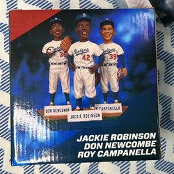 Robinson, Newcombe, Campanella Statue 2013