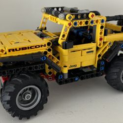 Lego Technic Jeep Rubicon (built)