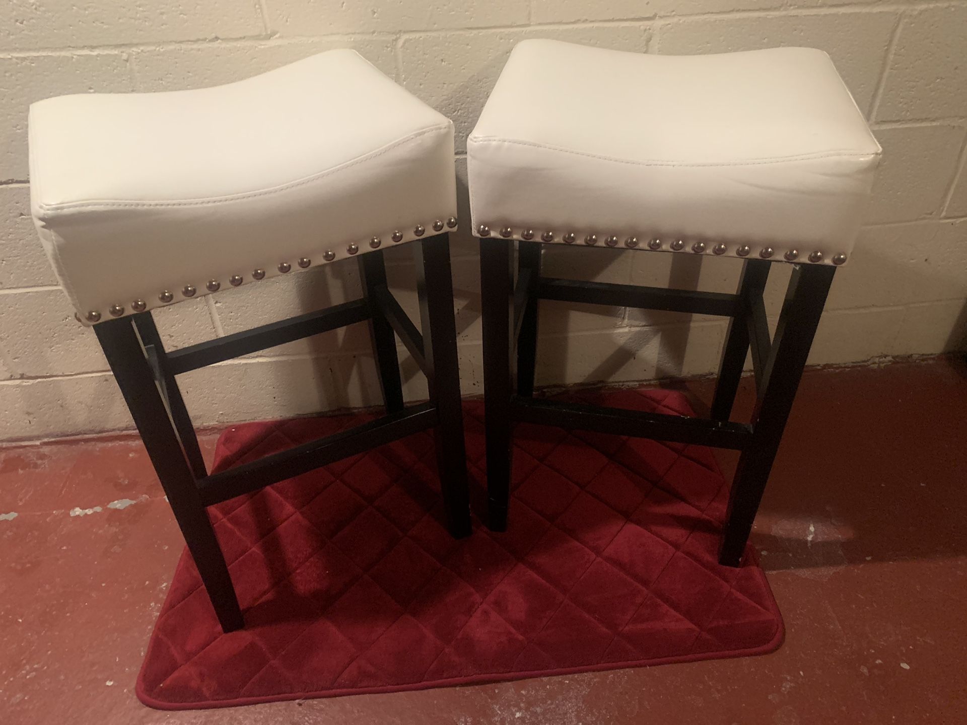 White nailed stools set of 2