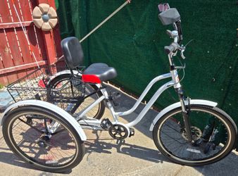 Three wheel bike