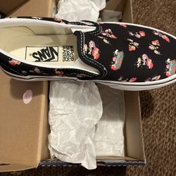 Kpop Demon Hunter Size 5 Women’s 