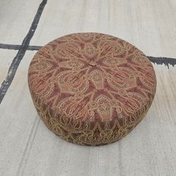 Round Ottoman 