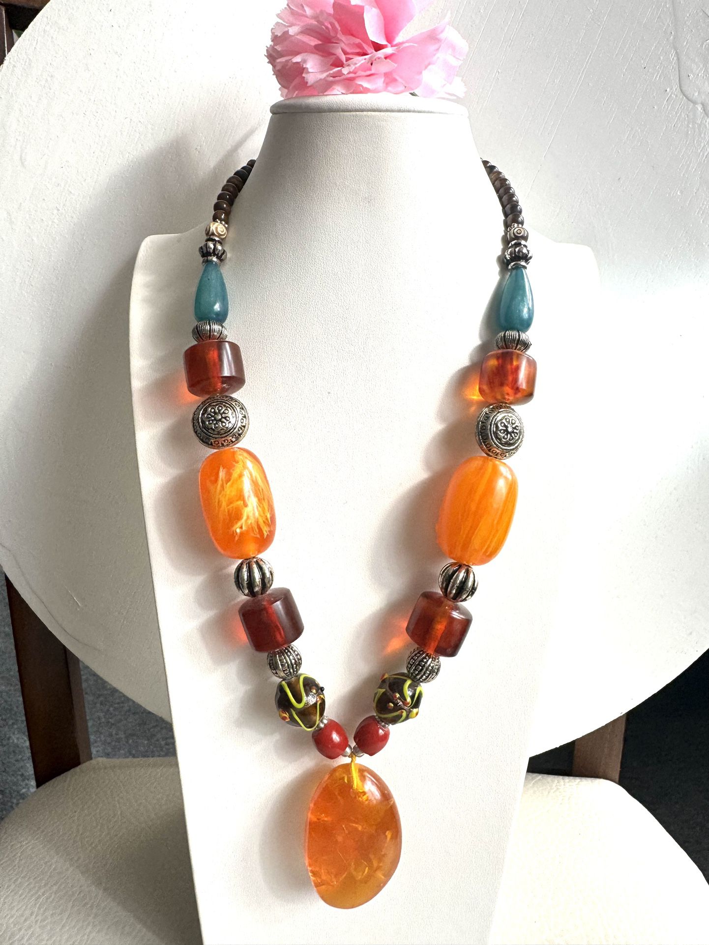 gorgeous and vintage style Amber resin pendant and tibetan silver beads necklace 21”inch