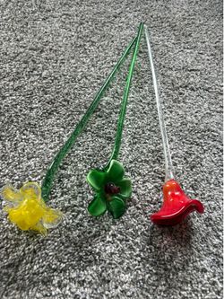 Decorative glass flowers