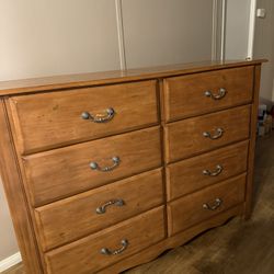 8 Drawer Dresser 