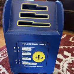 Melissa and Doug wood mailbox with 5 mail letters