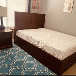 Queen Bedroom Set