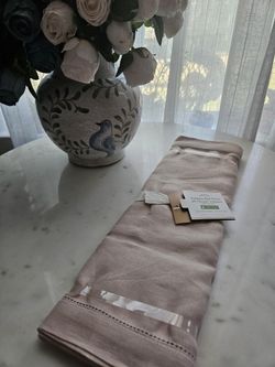 Pottery Barn Belgian Linen Table Throw