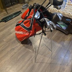 GOLF CLUBS WITH STANDBAG (12 CLUBS SET)