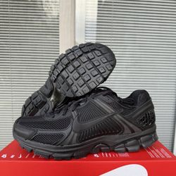 Nike Air Zoom Vomero 5 Triple Black BV1358-003 Men Size 10