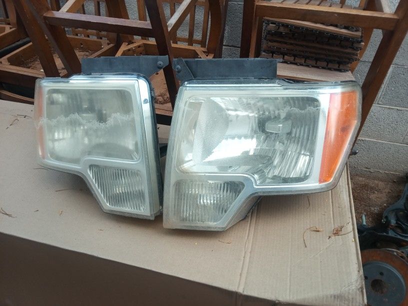 2012 Ford F 150  Headlights 