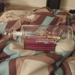 Ship in a bottle