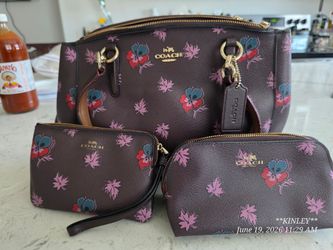 Coach bundle (not a replica)