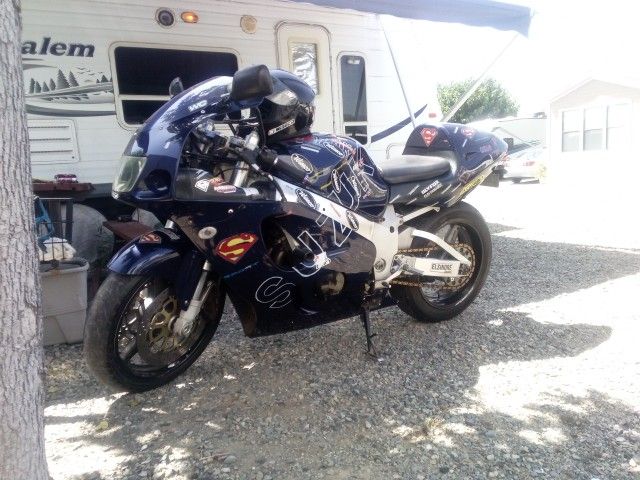 1996 Suzuki GSX-R 750 srad. (Suzuki ram air direct)
