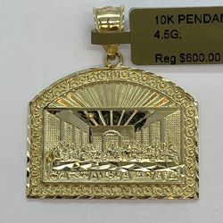 10K Gold Pendant. New 