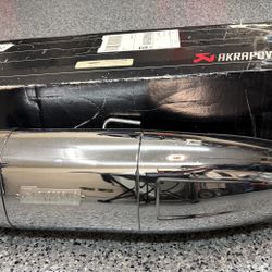 Akrapovic exhaust for Can-Am spyder F3