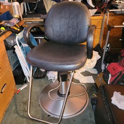 Barber Chair , Never Used Brand New 