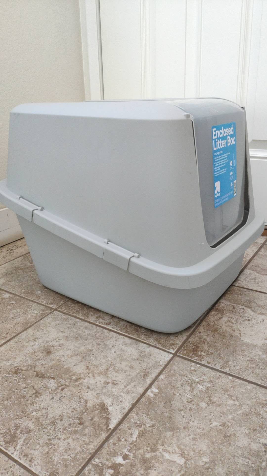 X Large Enclosed Cat Litter Box Excellent Condition