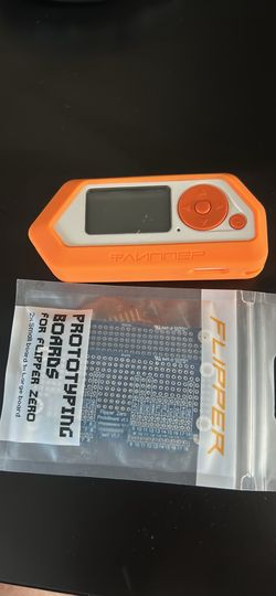 Flipper Zero w accessories