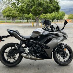 2021 kawasaki Ninja 650 ABS