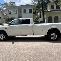 2019 DODGE RAM 3500 LARAMIE